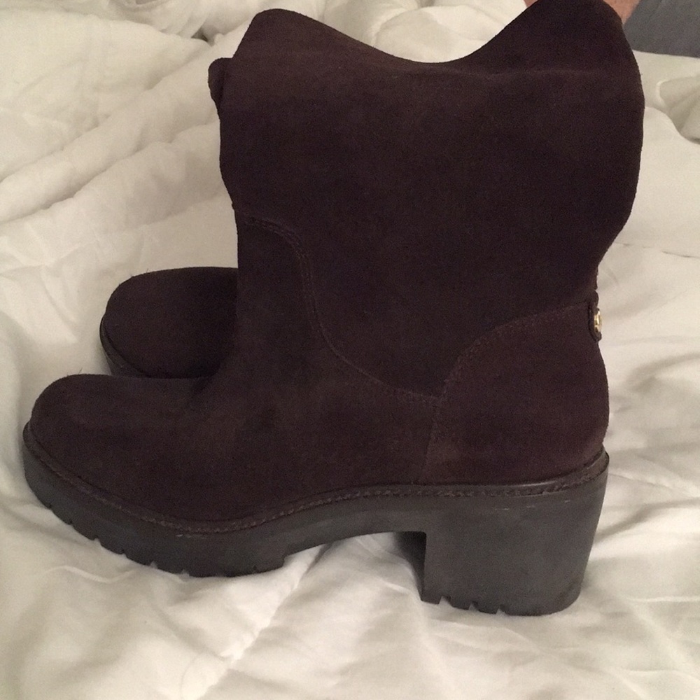NWT Michael Kors suede boots 👢